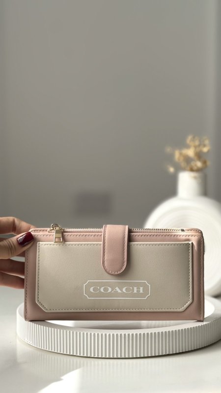 جزدان - Coach / دفتر مع سحاب داخلي